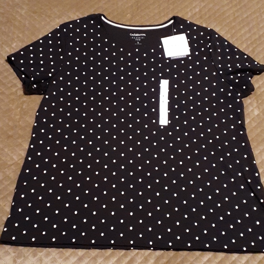 Crewneck short sleeve polka dot top